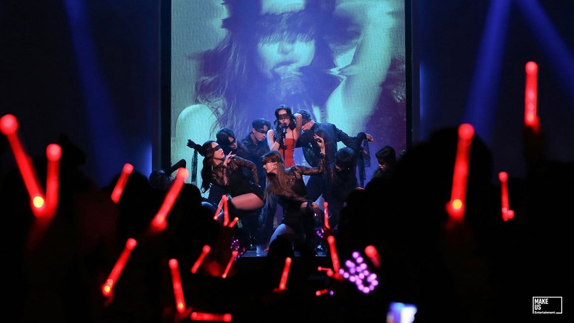 The 1st World Tour ‘WARNING’