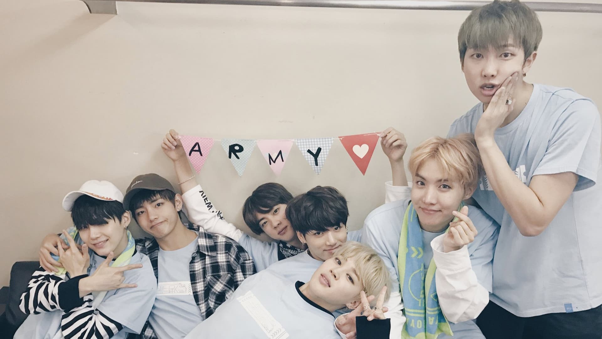 BTS Japan Official Fanmeeting Vol.3: Reaching You