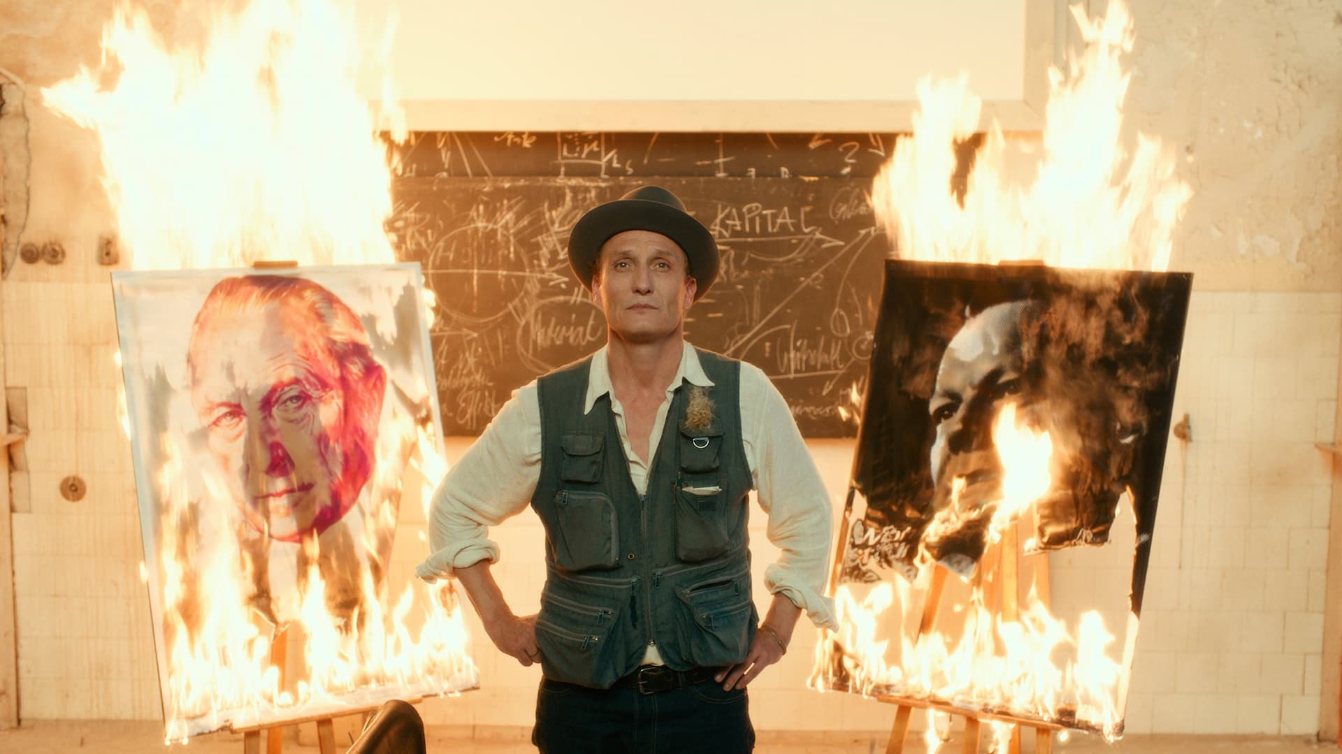 Asla Gözlerini Kaçırma