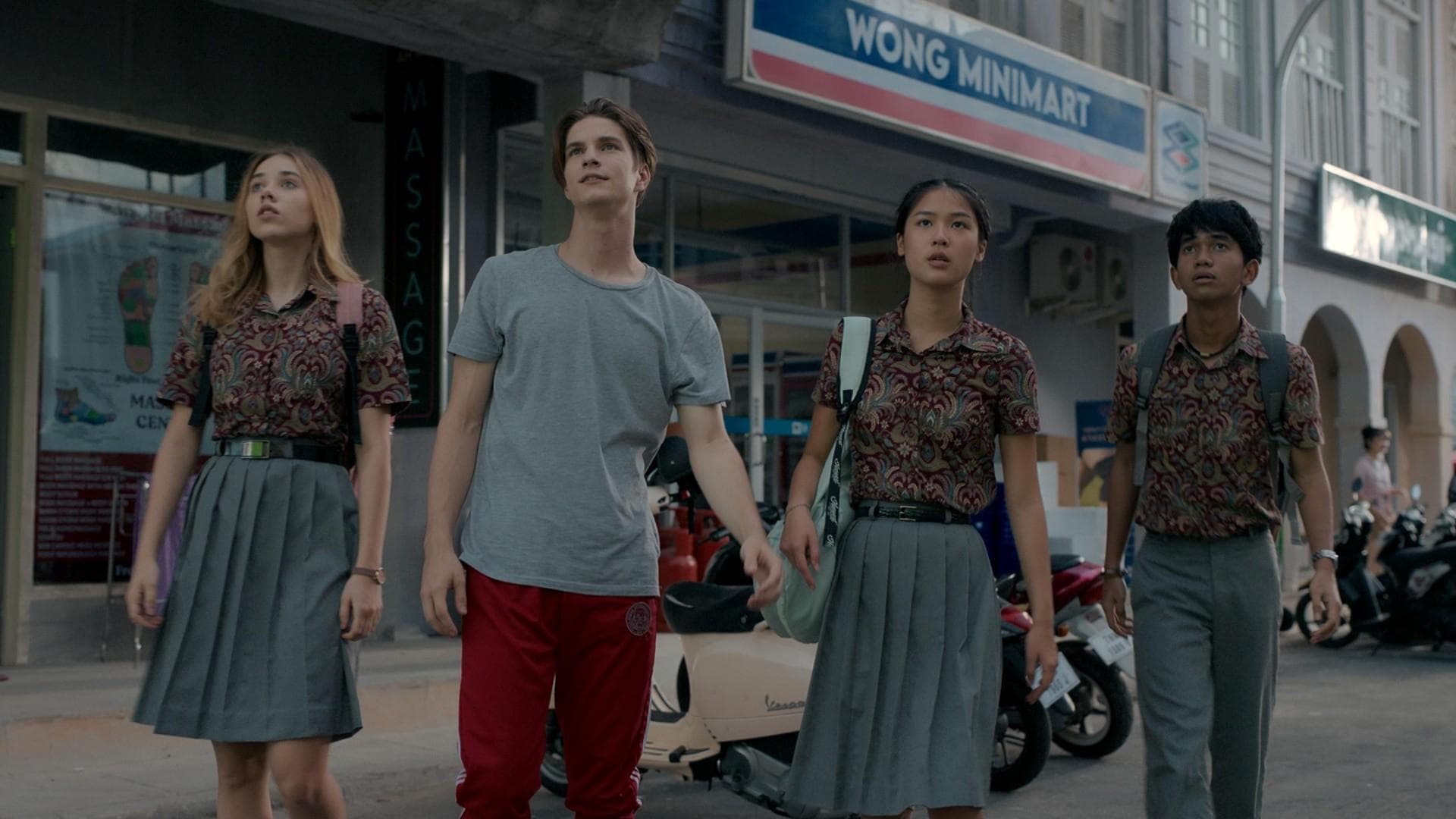 Bay Gece: Dikkat Canavar Çıkabilir