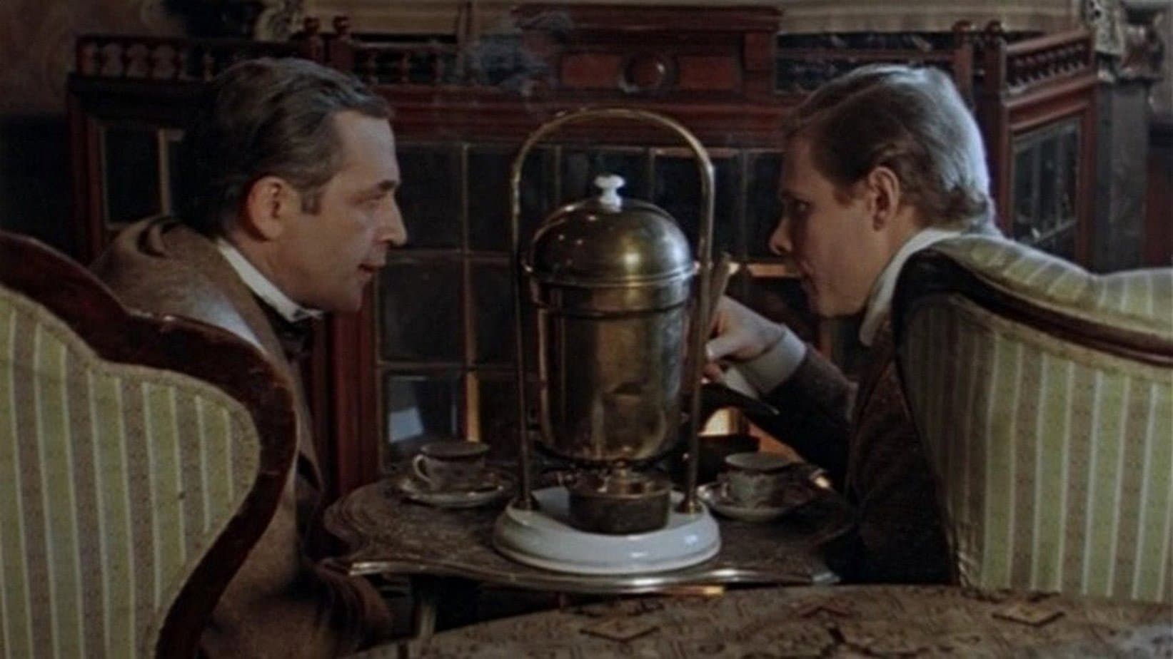 Sherlock Holmes'un Maceraları ve Dr. Watson: Kanlı Yazı