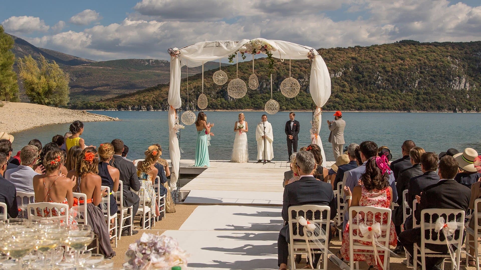 Beklenmedik Düğün