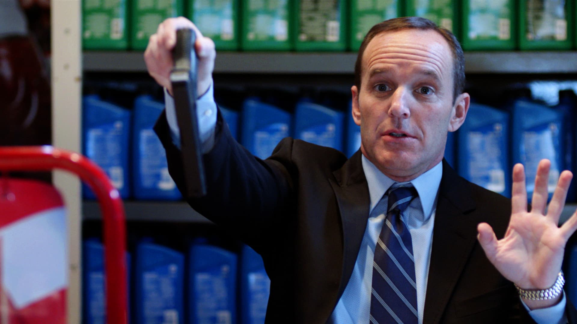 Marvel One-Shot: Thor'un Çekici'nin Yolunda Komik Bir Şey